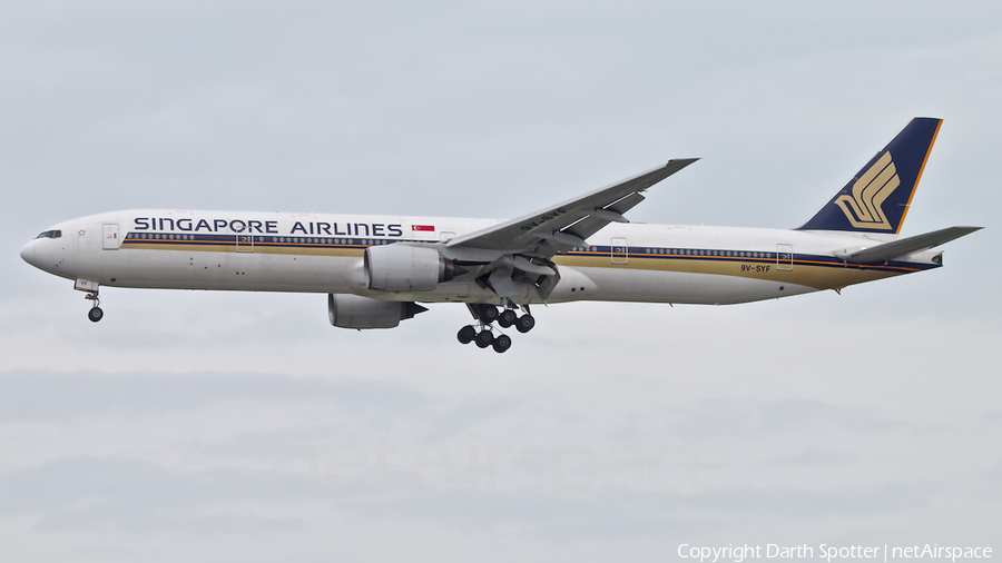 Singapore Airlines Boeing 777-312 (9V-SYF) | Photo 312800