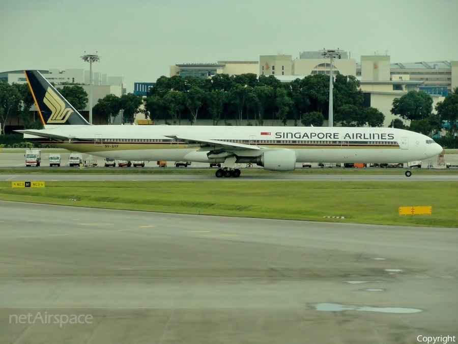Singapore Airlines Boeing 777-312 (9V-SYF) | Photo 42648