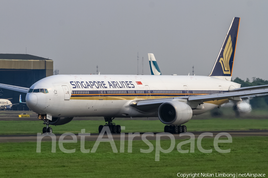 Singapore Airlines Boeing 777-312 (9V-SYG) | Photo 374522
