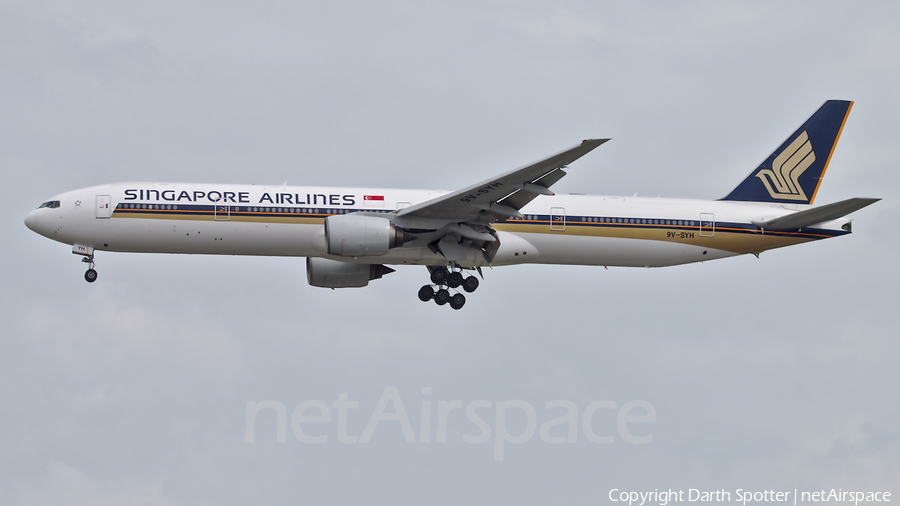 Singapore Airlines Boeing 777-312 (9V-SYH) | Photo 312799