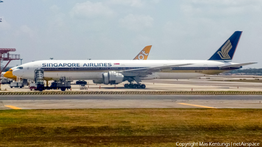 Singapore Airlines Boeing 777-312 (9V-SYJ) | Photo 470292