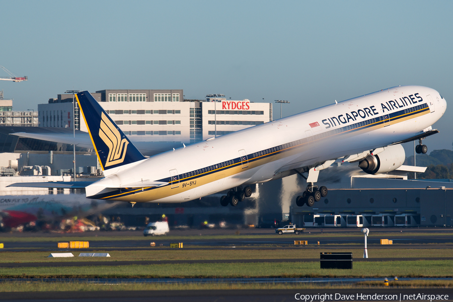 Singapore Airlines Boeing 777-312 (9V-SYJ) | Photo 58261