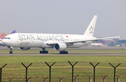 Singapore Airlines Boeing 777-312 (9V-SYL) at  Jakarta - Soekarno-Hatta International, Indonesia