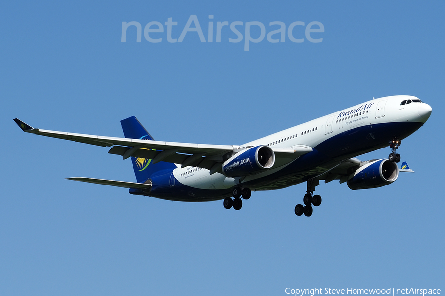 RwandAir Airbus A330-243 (9XR-WN) | Photo 574212