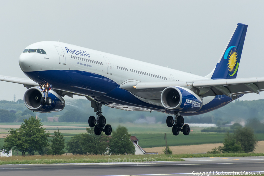 RwandAir Airbus A330-343 (9XR-WP) | Photo 252841