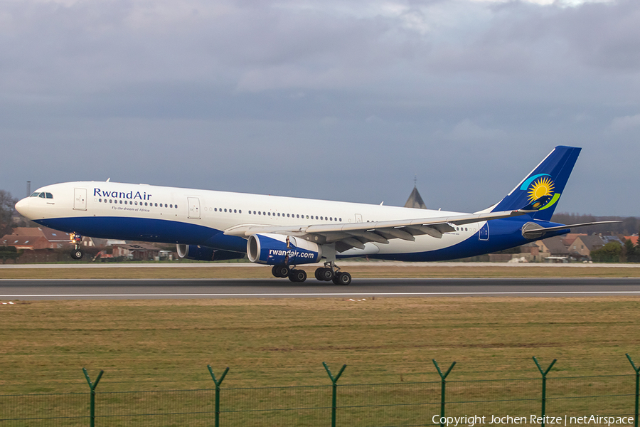 RwandAir Airbus A330-343 (9XR-WP) | Photo 393753