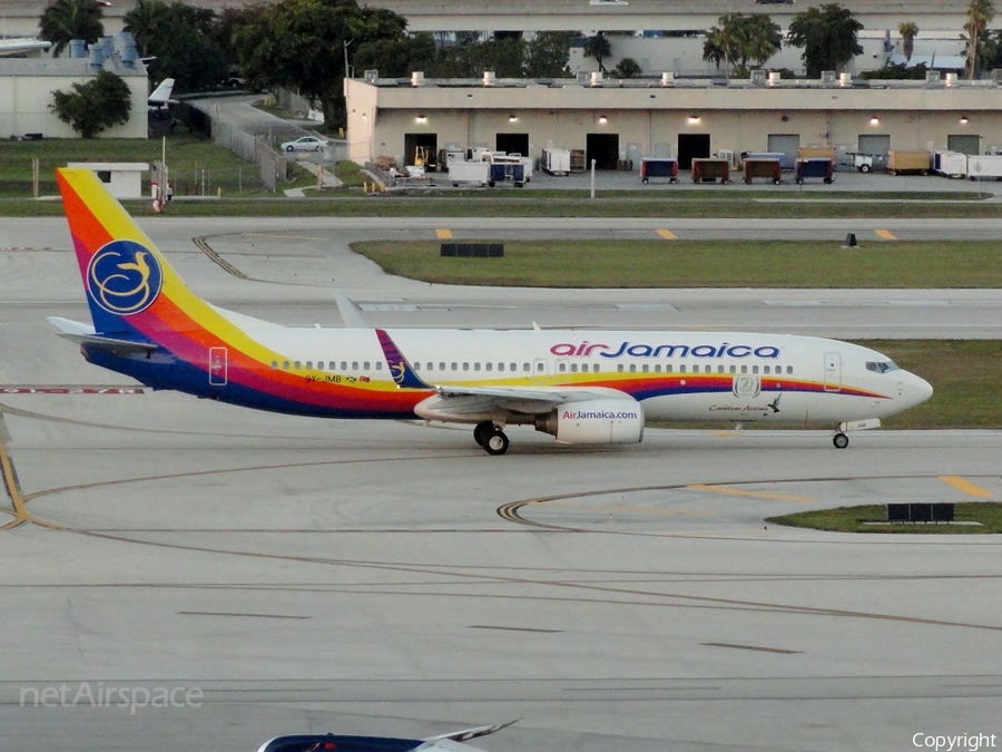 Caribbean Airlines Boeing 737-8Q8 (9Y-JMB) | Photo 21461