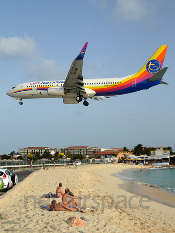 Caribbean Airlines Boeing 737-8Q8 (9Y-JMB) at  Philipsburg - Princess Juliana International, Netherland Antilles