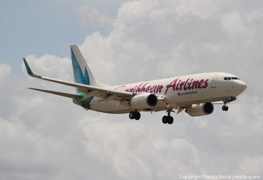 Caribbean Airlines Boeing 737-8Q8 (9Y-KIN) | Photo 304230