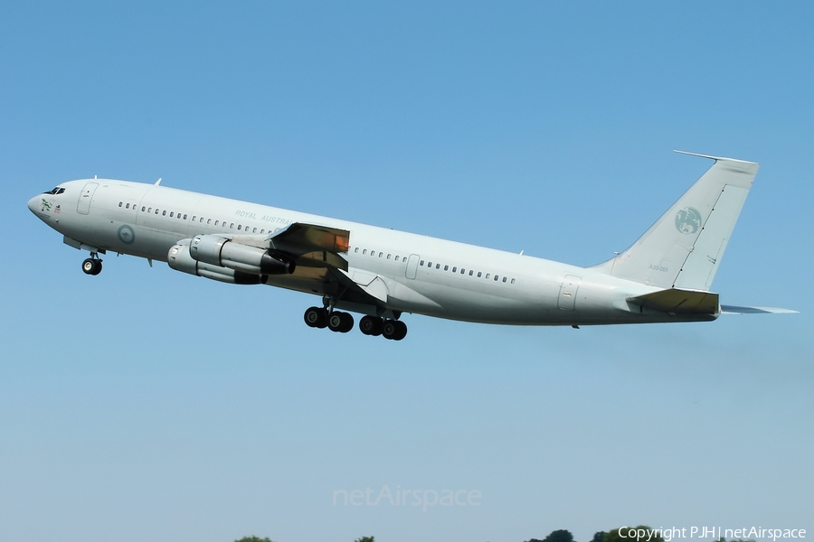 Royal Australian Air Force Boeing 707-368C (A20-261) | Photo 21687