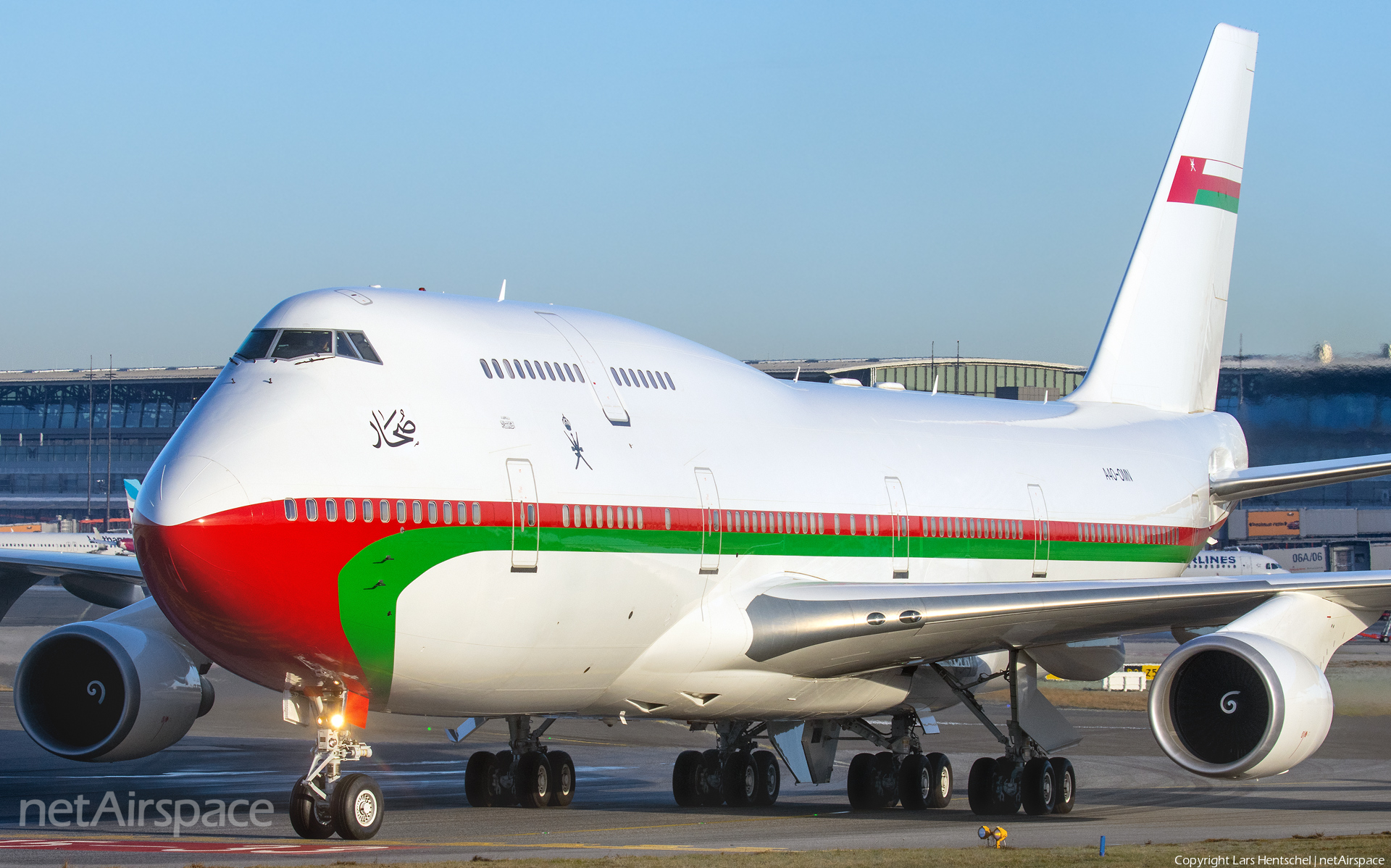 Oman Royal Flight Boeing 747-430 (A4O-OMN) | Photo 485040 Oman Royal Flight Boeing 747-430 (A4O-OMN) | Photo 485040