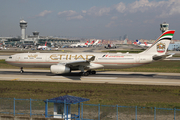 Etihad Airways Airbus A330-343X (A6-AFE) at  Istanbul - Ataturk, Turkey