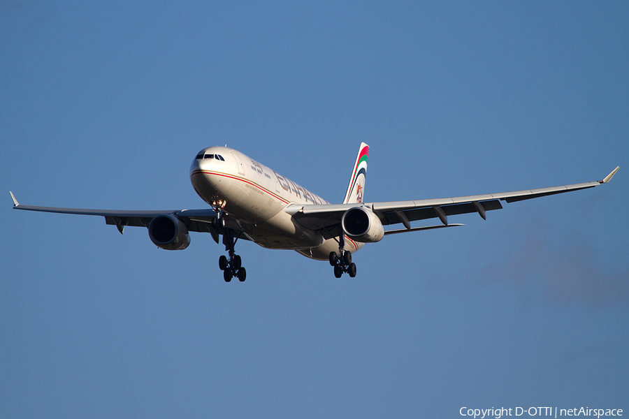 Etihad Airways Airbus A330-343X (A6-AFF) | Photo 400764