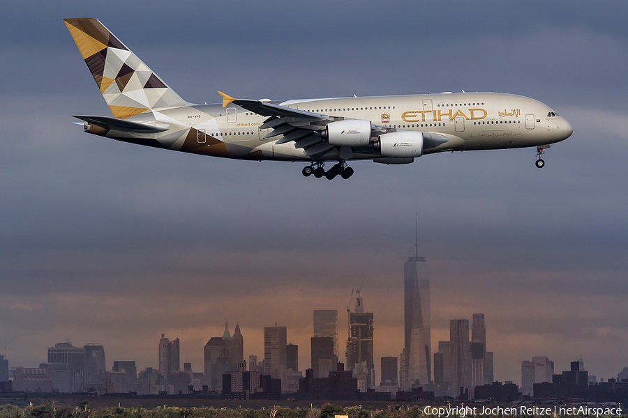 Etihad Airways Airbus A380-861 (A6-APD) | Photo 124581