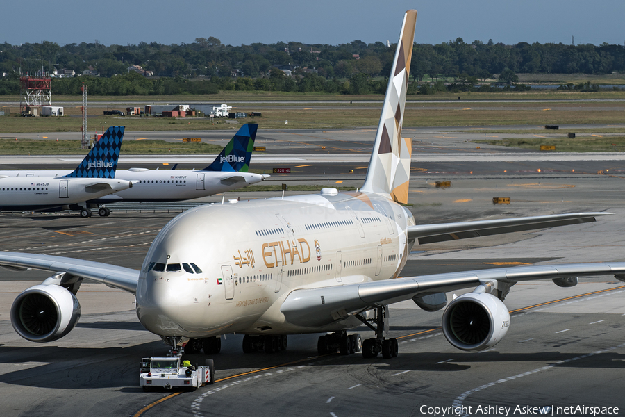 Etihad Airways Airbus A380-861 (A6-APD) | Photo 125403