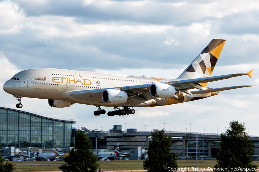 Etihad Airways Airbus A380-861 (A6-APH) | Photo 194130