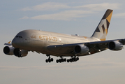 Etihad Airways Airbus A380-861 (A6-APH) at  London - Heathrow, United Kingdom