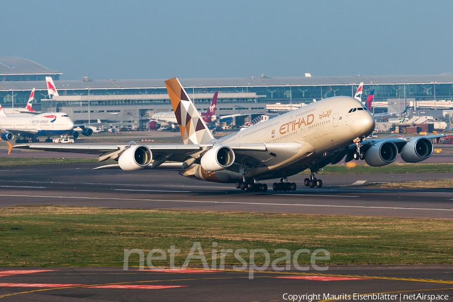 Etihad Airways Airbus A380-861 (A6-APJ) | Photo 311719