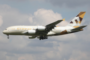 Etihad Airways Airbus A380-861 (A6-APJ) at  London - Heathrow, United Kingdom