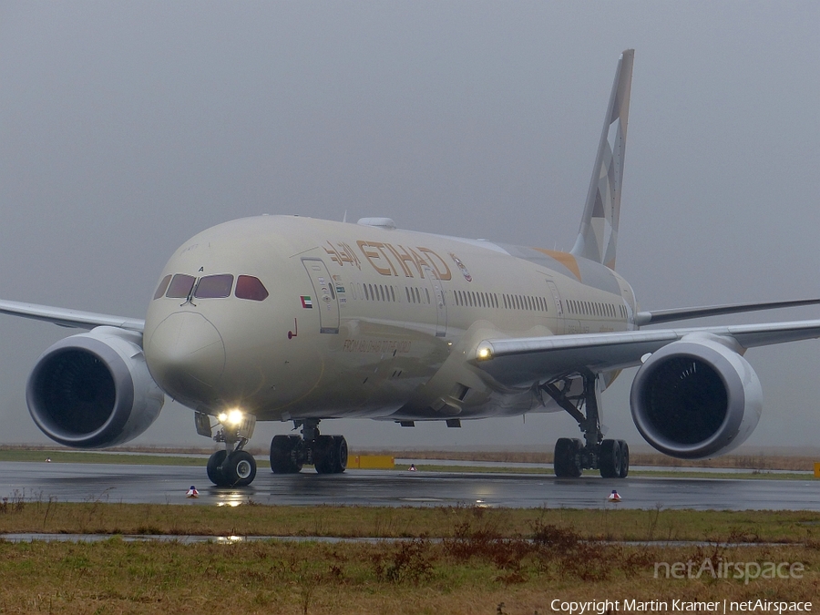 Etihad Airways Boeing 787-9 Dreamliner (A6-BLA) | Photo 68816