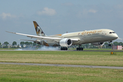 Etihad Airways Boeing 787-9 Dreamliner (A6-BLF) at  Amsterdam - Schiphol, Netherlands