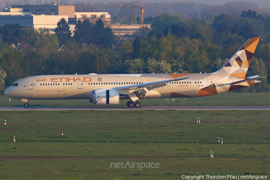 Etihad Airways Boeing 787-9 Dreamliner (A6-BLF) | Photo 106888