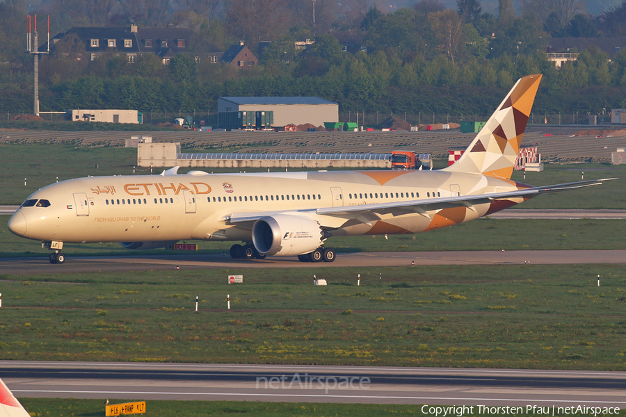 Etihad Airways Boeing 787-9 Dreamliner (A6-BLF) | Photo 106898