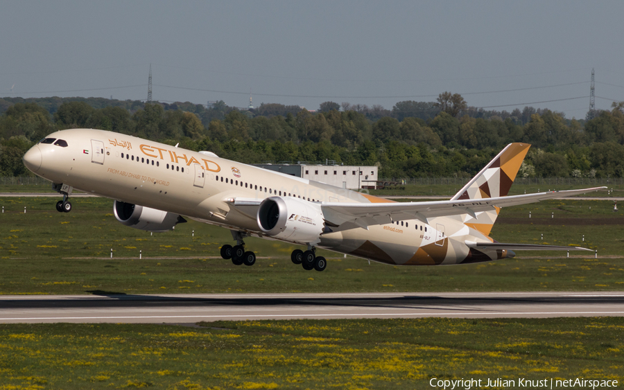 Etihad Airways Boeing 787-9 Dreamliner (A6-BLF) | Photo 107454