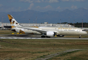 Etihad Airways Boeing 787-9 Dreamliner (A6-BLG) at  Milan - Malpensa, Italy