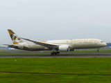 Etihad Airways Boeing 787-9 Dreamliner (A6-BLI) at  Jakarta - Soekarno-Hatta International, Indonesia