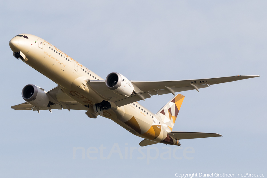 Etihad Airways Boeing 787-9 Dreamliner (A6-BLI) | Photo 198306