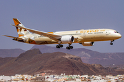 Etihad Airways Boeing 787-9 Dreamliner (A6-BLL) at  Gran Canaria, Spain