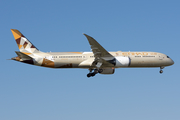 Etihad Airways Boeing 787-9 Dreamliner (A6-BLM) at  Barcelona - El Prat, Spain