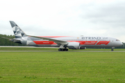 Etihad Airways Boeing 787-9 Dreamliner (A6-BLV) at  Amsterdam - Schiphol, Netherlands