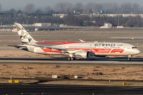 Etihad Airways Boeing 787-9 Dreamliner (A6-BLV) at  Dusseldorf - International, Germany