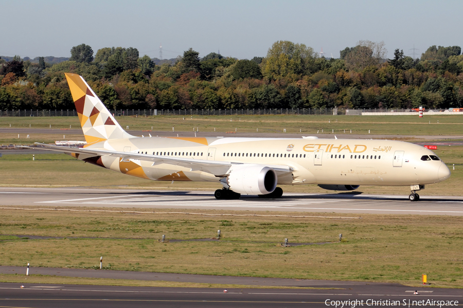 Etihad Airways Boeing 787-9 Dreamliner (A6-BLY) | Photo 348922