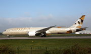 Etihad Airways Boeing 787-10 Dreamliner (A6-BMA) at  Manchester - International (Ringway), United Kingdom