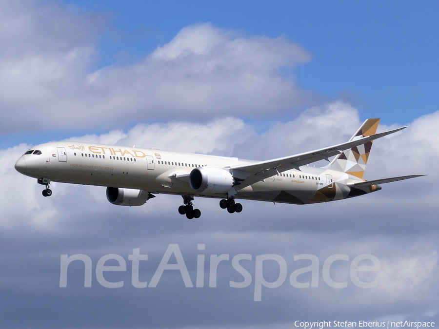 Etihad Airways Boeing 787-10 Dreamliner (A6-BMB) | Photo 393192