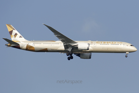 Etihad Airways Boeing 787-10 Dreamliner (A6-BMD) at  Singapore - Changi, Singapore