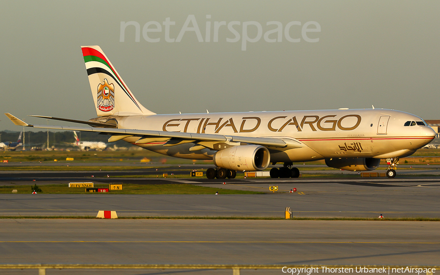 Etihad Cargo Airbus A330-243F (A6-DCA) | Photo 115763