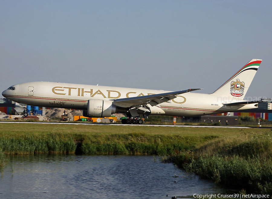 Etihad Cargo Boeing 777-FFX (A6-DDA) | Photo 409065