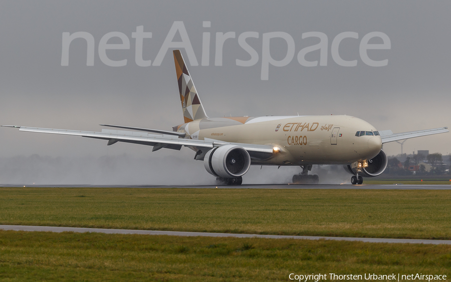 Etihad Cargo Boeing 777-FFX (A6-DDE) | Photo 218382