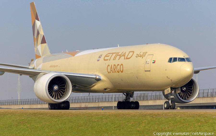Etihad Cargo Boeing 777-FFX (A6-DDE) | Photo 423161