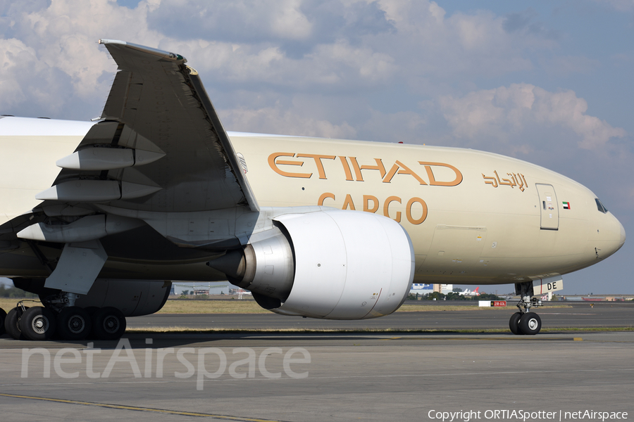 Etihad Cargo Boeing 777-FFX (A6-DDE) | Photo 383496