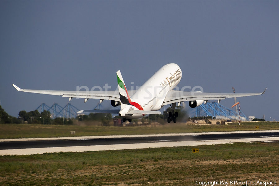 Emirates Airbus A330-243 (A6-EAF) | Photo 282425