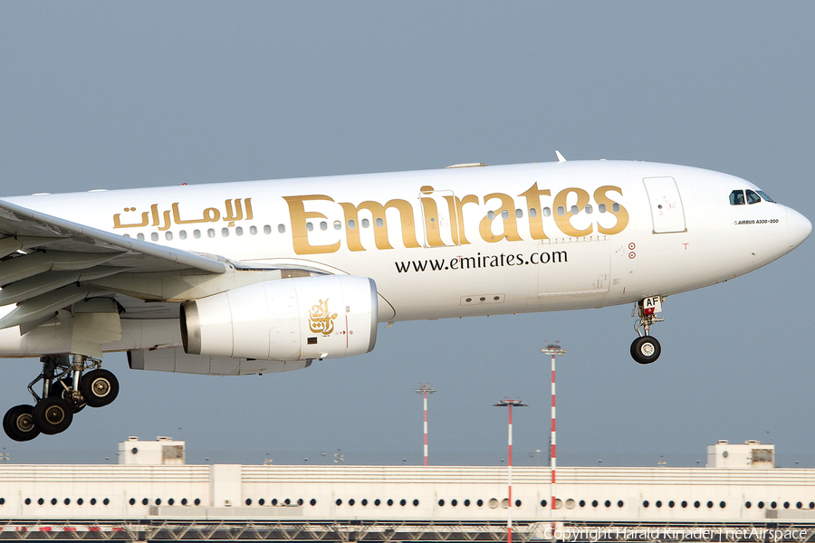 Emirates Airbus A330-243 (A6-EAF) | Photo 301901