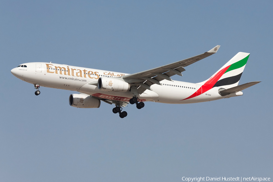 Emirates Airbus A330-243 (A6-EAH) | Photo 529272