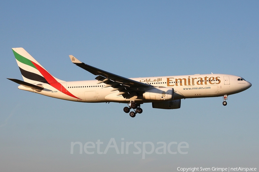 Emirates Airbus A330-243 (A6-EAH) | Photo 15486