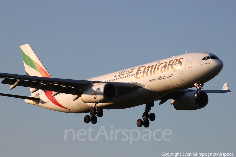 Emirates Airbus A330-243 (A6-EAH) | Photo 18297