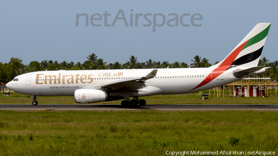 Emirates Airbus A330-243 (A6-EAK) | Photo 92070
